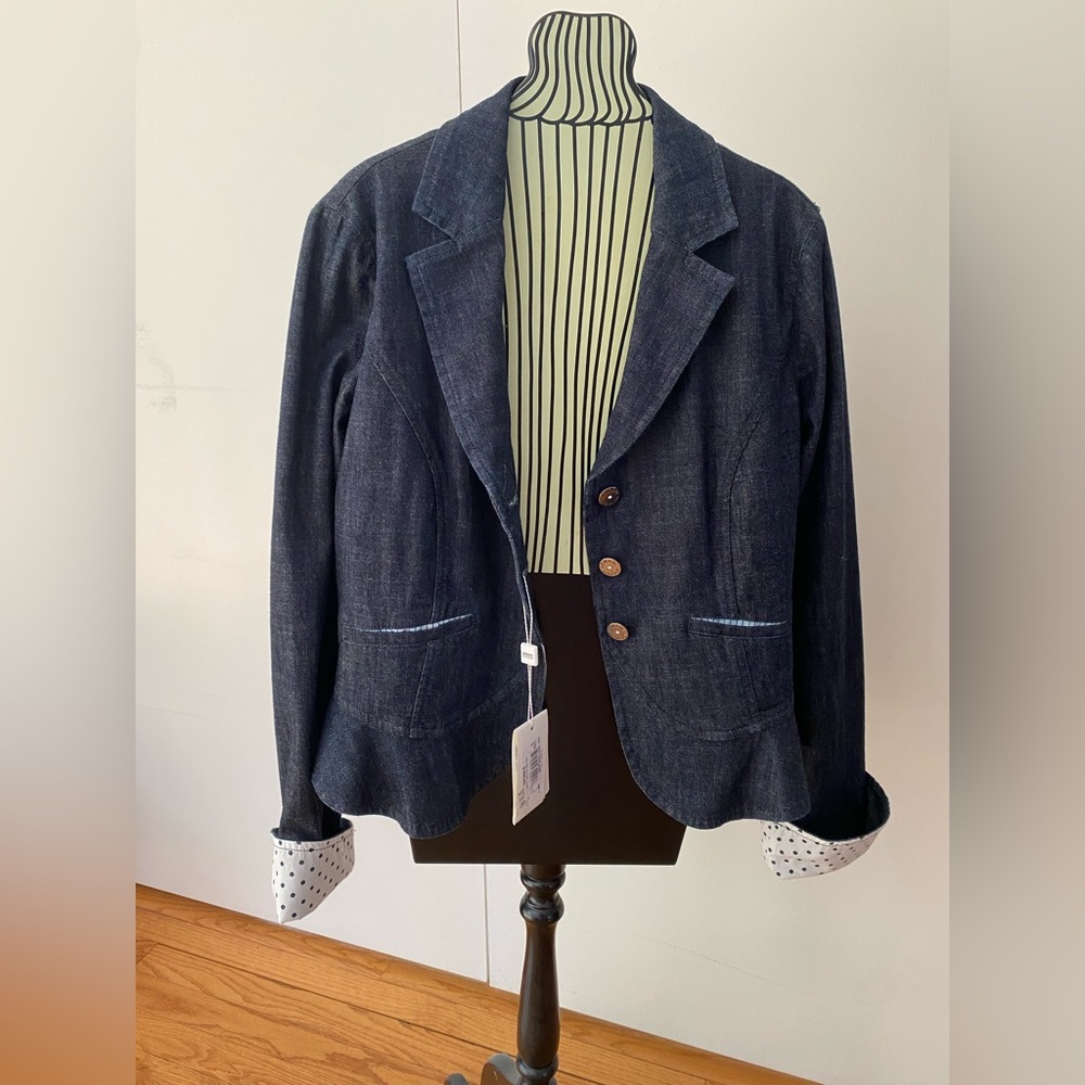 Brand new w/ tags Armani jean blazer with white and blue cuffs